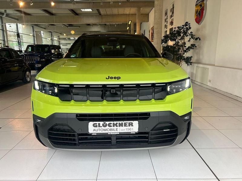 Neu Jeep Compass 145 PS (106 kW) 2026 Grün SUV