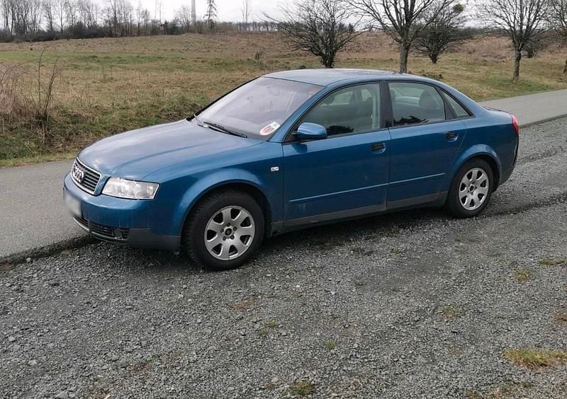 Gebraucht Audi A4 130 PS (95 kW) 2002 Blau Limousine