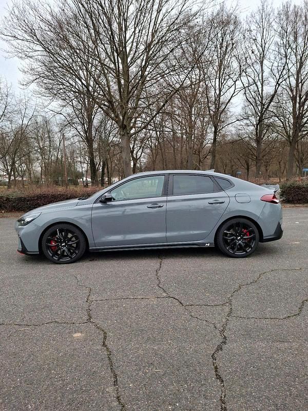 Gebraucht Hyundai i30 275 PS (202 kW) 2019 Grau Limousine