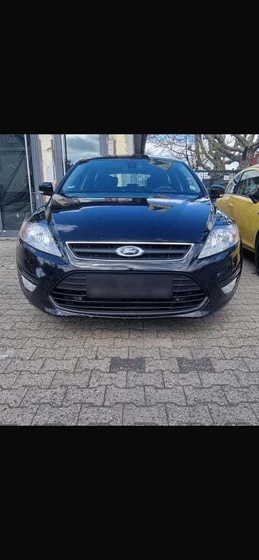Gebraucht Ford Mondeo 140 PS (102 kW) 2013 Schwarz Kombi