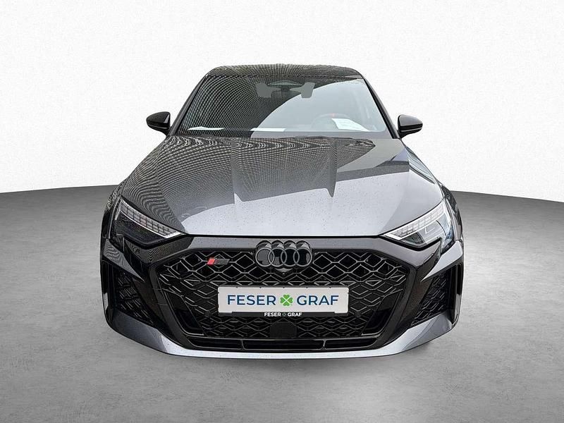 Neu Audi RS3 Ambiente 400 PS (294 kW) 2026 Daytonagrau perleffekt Limousine