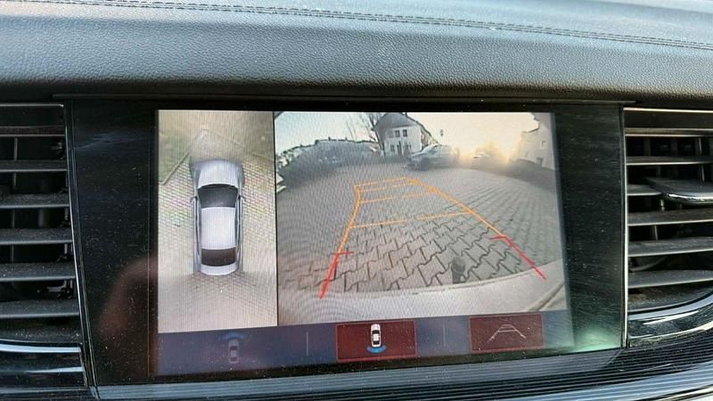 Gebraucht Opel Insignia Business 165 PS (121 kW) 2017 Silber Kombi