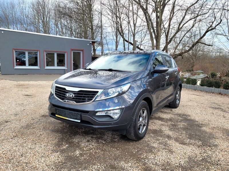 Grau Gebraucht 2014 Kia Sportage Spirit SUV | 8.280 € (Superpreis) - Bild 1/4