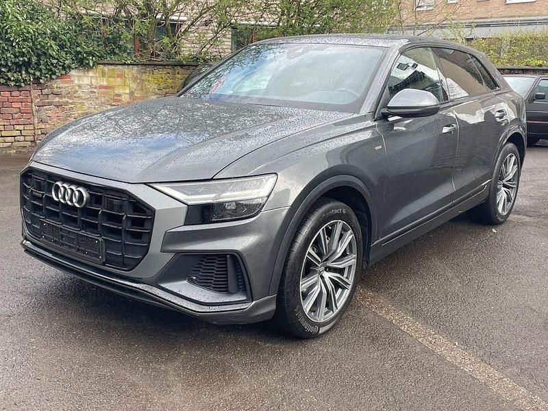 Gebraucht Audi Q8 S-Line 286 PS (210 kW) 2020 Grau SUV