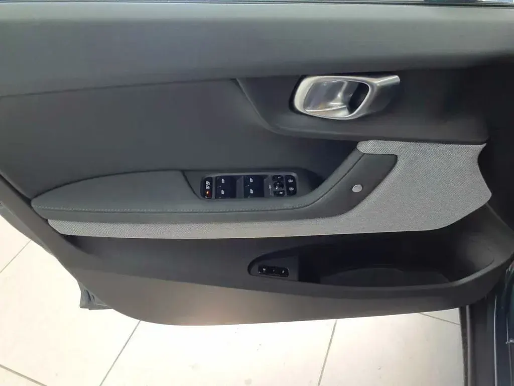 Gebraucht Polestar 2 Performance 350 kW (476 PS) 2023 Midnight metallic Kleinwagen