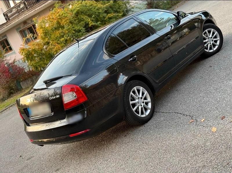 Gebraucht Skoda Octavia 122 PS (89 kW) 2009 Schwarz Limousine