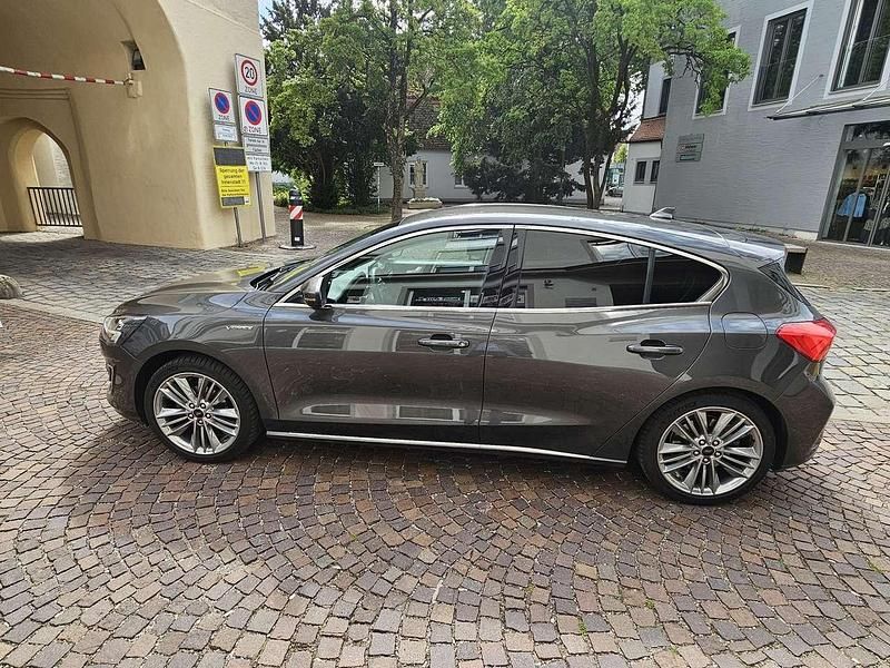 Gebraucht Ford Focus Vignale 182 PS (133 kW) 2019 Grau Kleinwagen