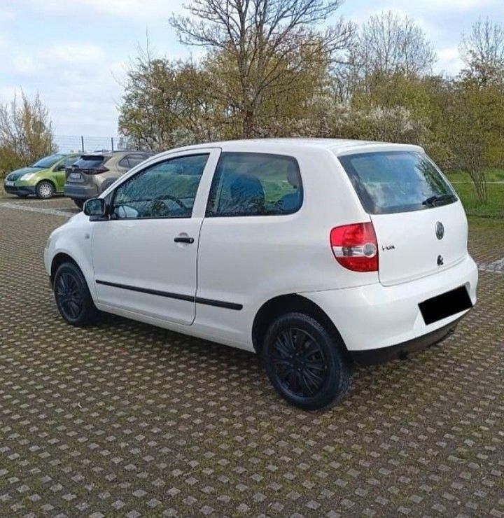 Gebraucht VW Fox Style 54 PS (39 kW) 2005 Weiß Kleinwagen