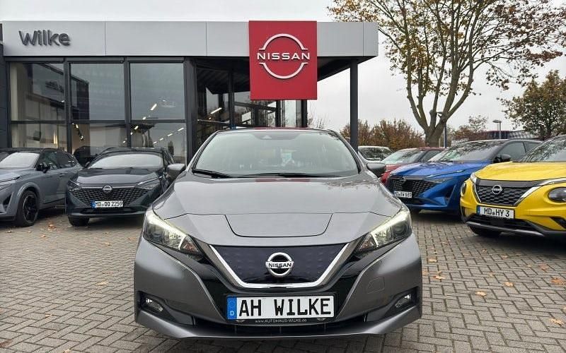 Gebraucht Nissan Leaf Acenta 110 kW (150 PS) 2020 Grau Kleinwagen