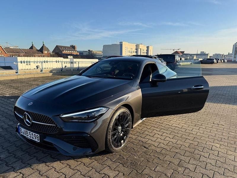 Grau Gebraucht 2024 Mercedes CLE220 | 49.900 € (Superpreis) - Bild 1/4