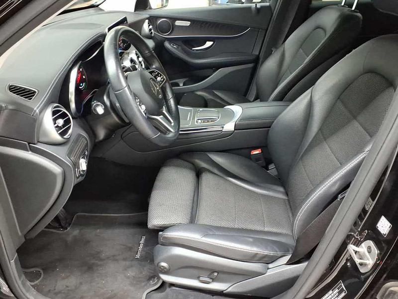 Gebraucht Mercedes GLC300e Exclusive 194 PS (142 kW) 2021 Schwarz SUV