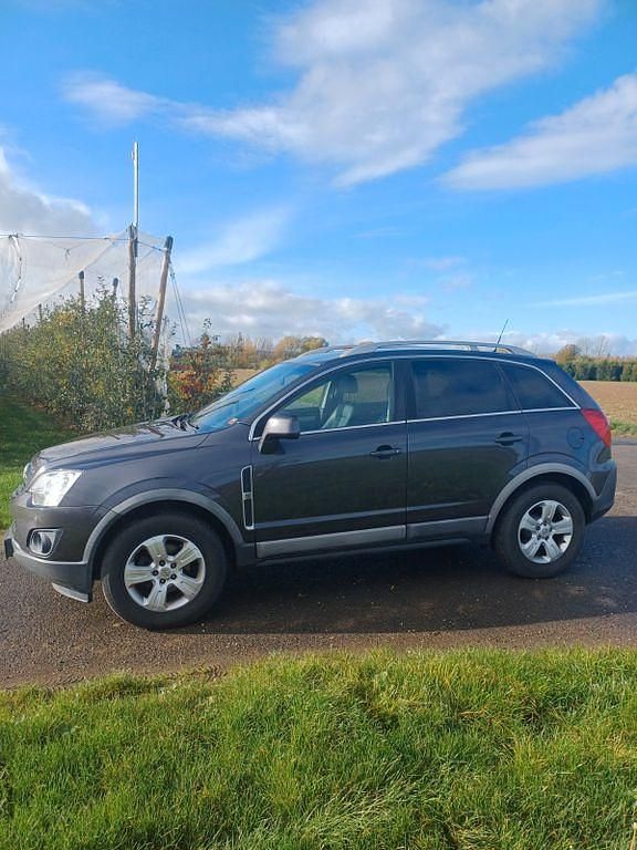 Schwarz Gebraucht 2014 Opel Antara Selection SUV | 5.900 € (Fairer Preis) - Bild 1/4