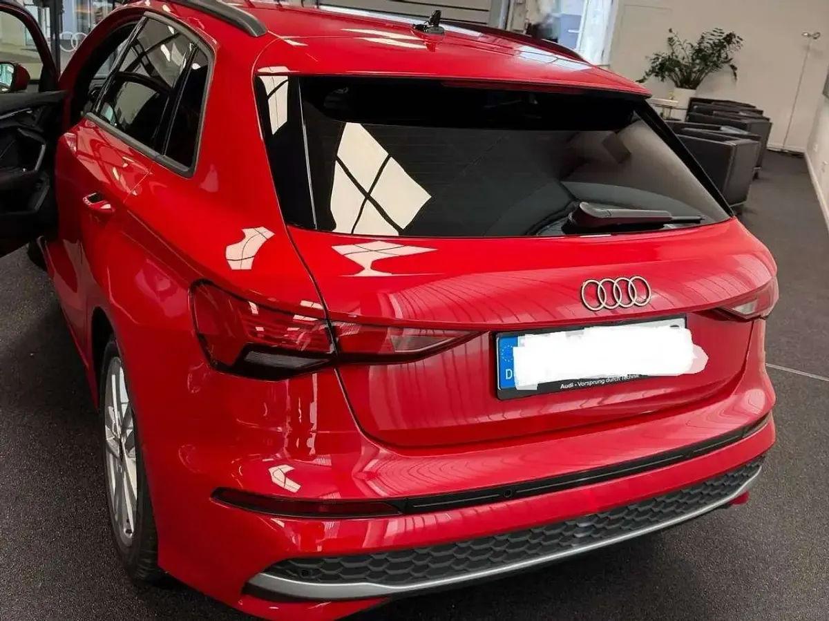 Gebraucht Audi A3 Advanced 150 PS (110 kW) 2024 Rot Kombi