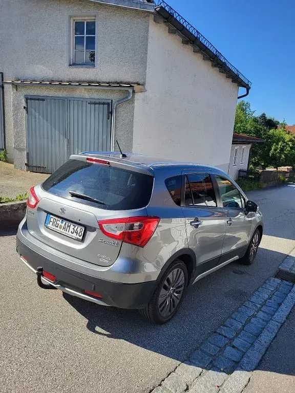 Gebraucht Suzuki SX4 S-Cross Comfort 120 PS (88 kW) 2015 Grau SUV