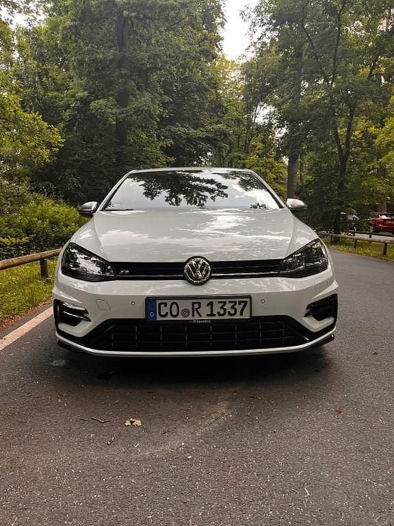 Gebraucht VW Golf VII R 300 PS (220 kW) 2019 Weiß Limousine