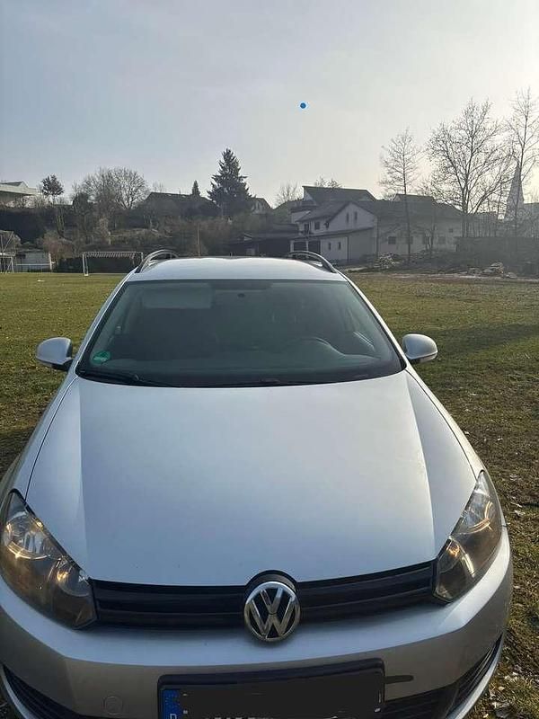 Gebraucht VW Golf VII Trendline 105 PS (77 kW) 2012 Silber Limousine