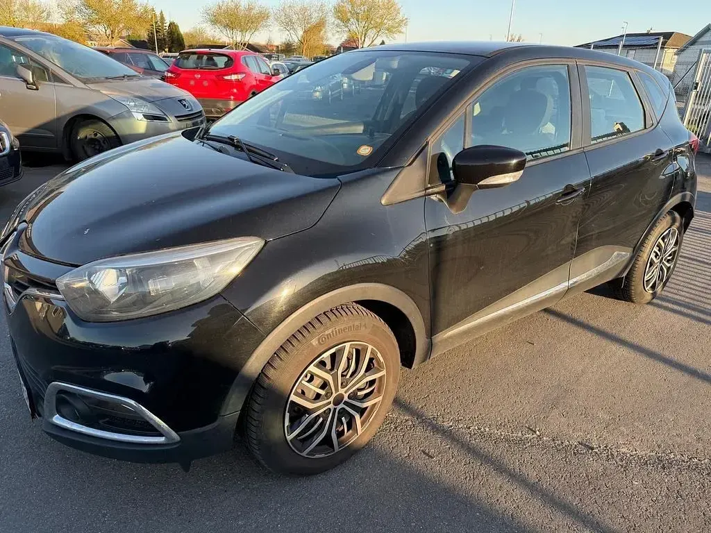 Gebraucht Renault Captur Dynamique 120 PS (88 kW) 2014 Schwarz SUV