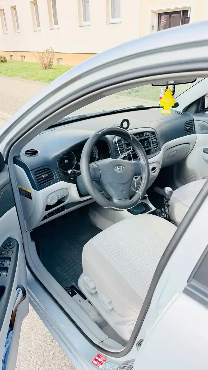 Gebraucht Hyundai Accent 97 PS (71 kW) 2006 Grau Limousine