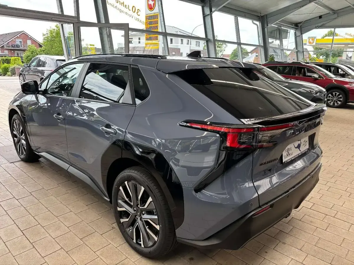 Neu Subaru Solterra Platinum 252 kW (343 PS) 2026 Grau SUV