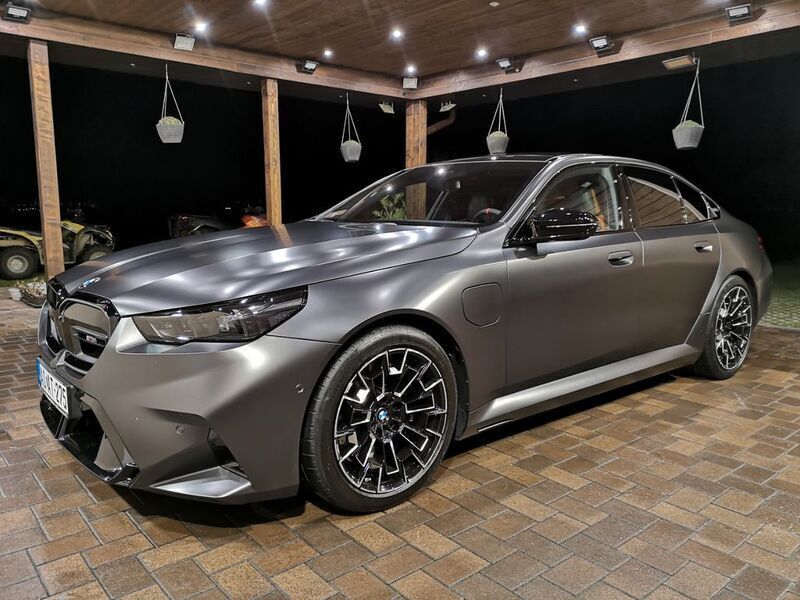 Gebraucht BMW M5 Basis 585 PS (430 kW) 2024 Grau Limousine