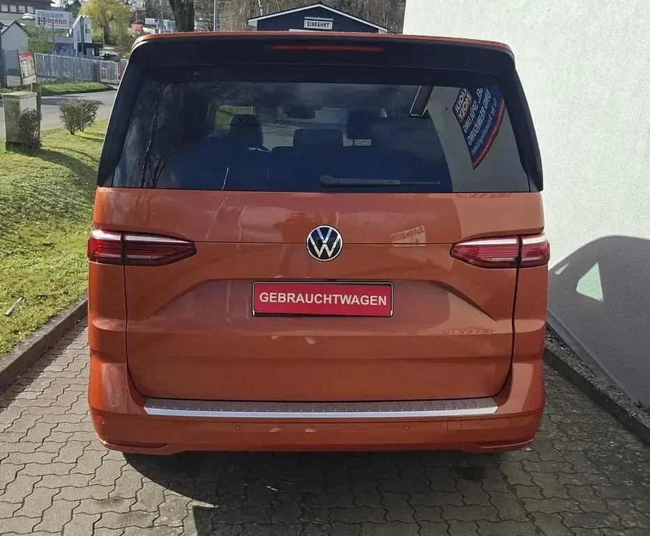 Gebraucht VW Multivan S 136 PS (100 kW) 2022 Orange Van / Kleinbus