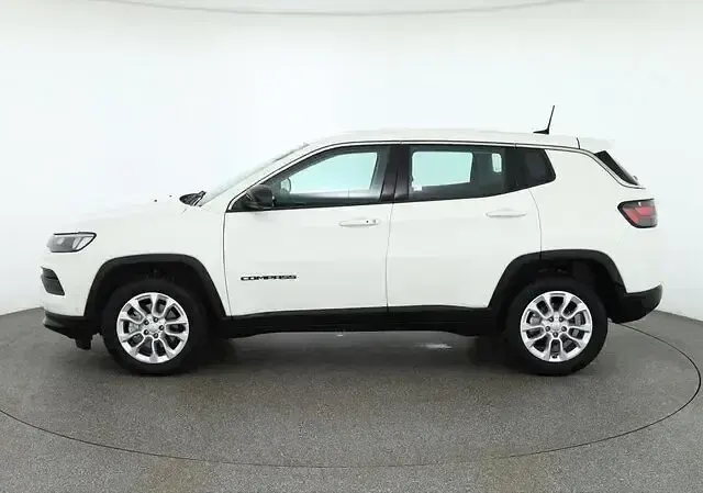 Gebraucht Jeep Compass Altitude 131 PS (96 kW) 2024 Weiß SUV
