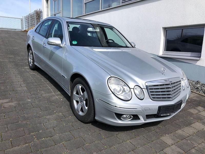 Gebraucht Mercedes E200 Elegance 184 PS (135 kW) 2008 Silber Limousine
