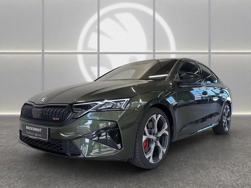 Grün Gebraucht 2025 Skoda Octavia RS Limousine | 45.390 € (Teuer) - Bild 1/4