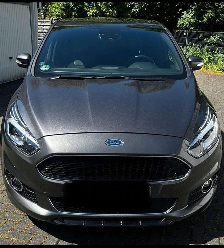 Gebraucht Ford S-MAX ST-Line 160 PS (117 kW) 2019 Grau Van / Kleinbus