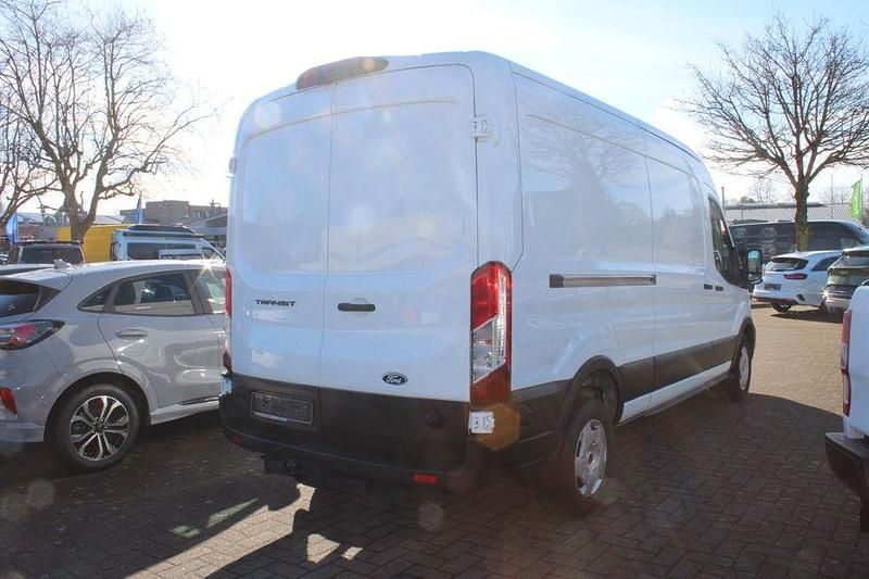 Gebraucht Ford Transit Trend 131 PS (96 kW) 2024 Schwarz Limousine