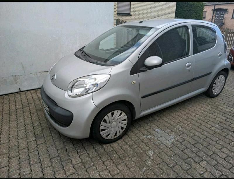 Silber Gebraucht 2007 Citroën C1 Style Kleinwagen | 2.350 € (Etwas zu teuer) - Bild 1/4