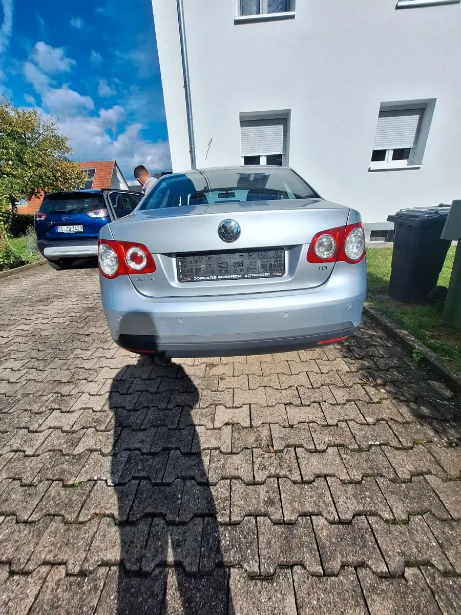 Gebraucht VW Jetta Comfortline 105 PS (77 kW) 2007 Silber Limousine