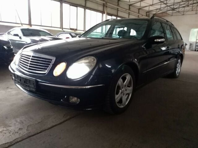 Gebraucht Mercedes E270 Avantgarde 177 PS (130 kW) 2003 Blau metallic Kombi