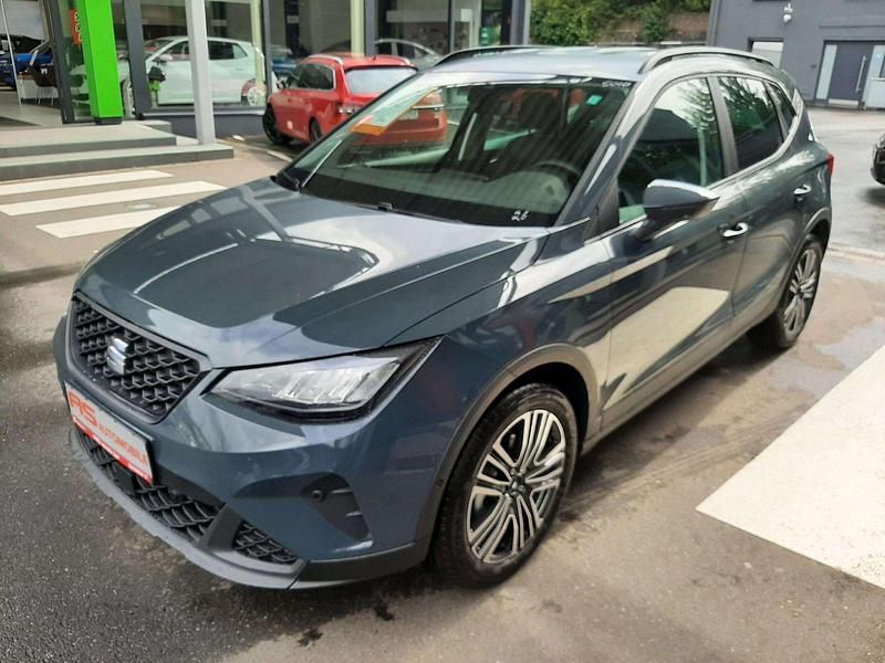 Fjordblau Neu 2025 Seat Arona SUV | 26.990 € (Fairer Preis) - Bild 1/4