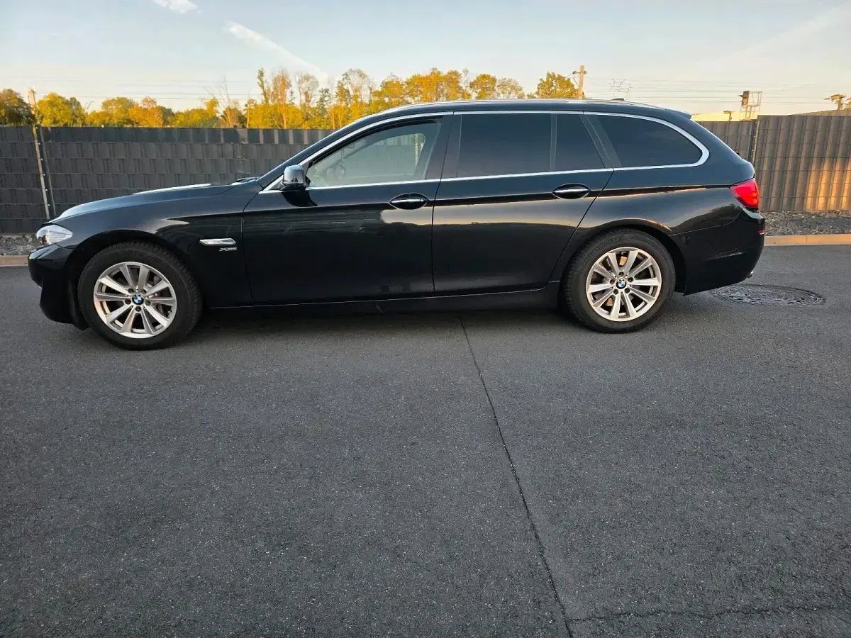 Gebraucht BMW 525 Comfort Edition 218 PS (160 kW) 2012 Schwarz Limousine