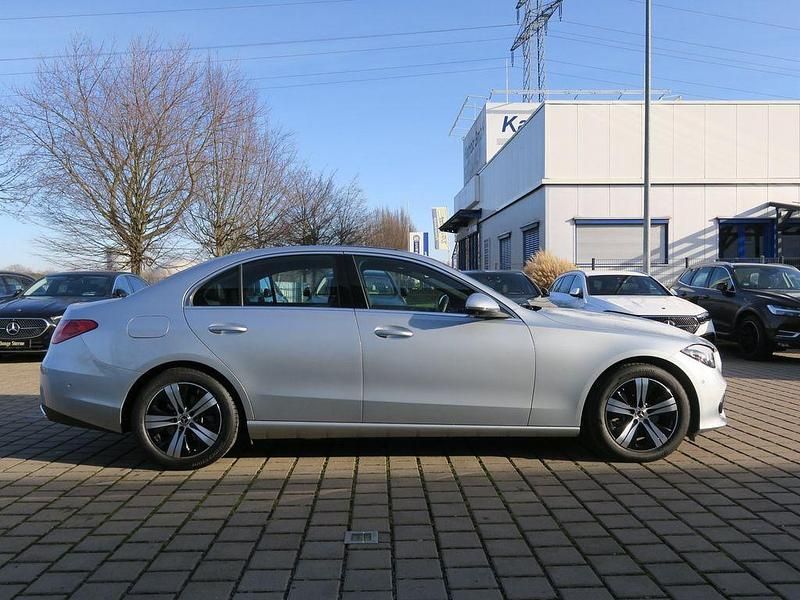 Gebraucht Mercedes C220 Advanced 197 PS (144 kW) 2024 Lack hightechsilber Limousine