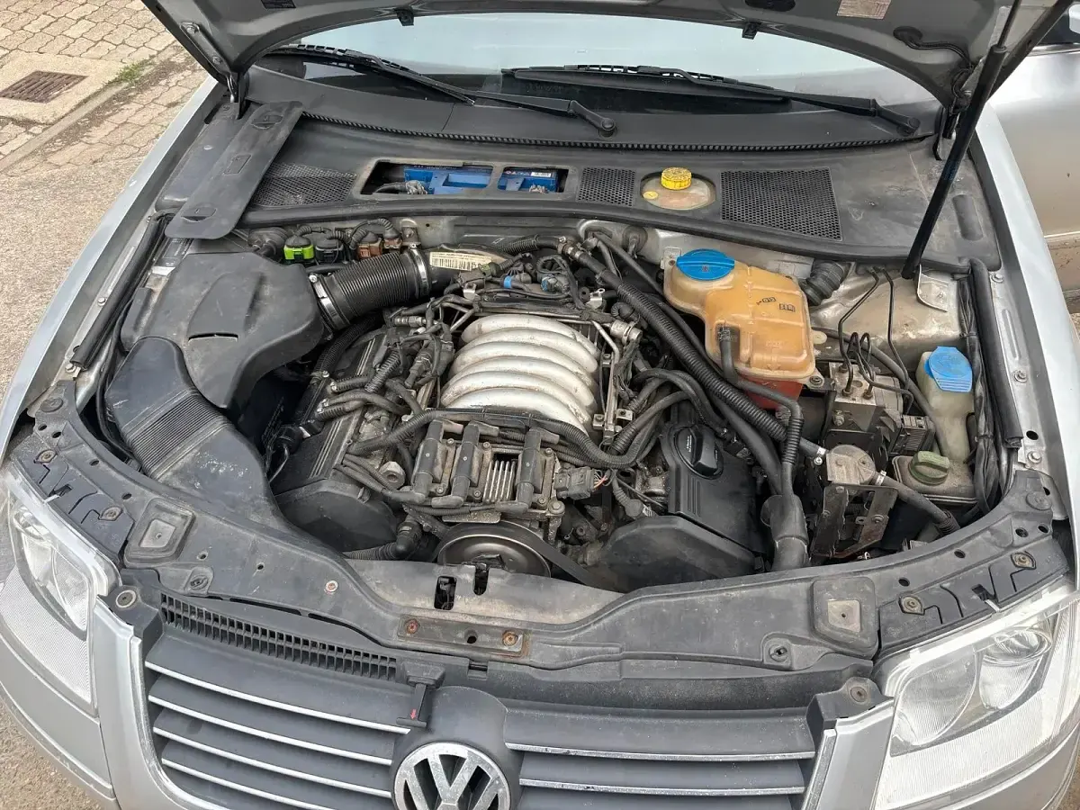 Gebraucht VW Passat 193 PS (141 kW) 2000 Silber Kombi