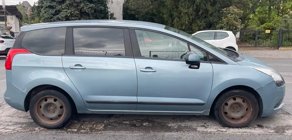 Gebraucht Peugeot 5008 120 PS (88 kW) 2009 Blau Van / Kleinbus