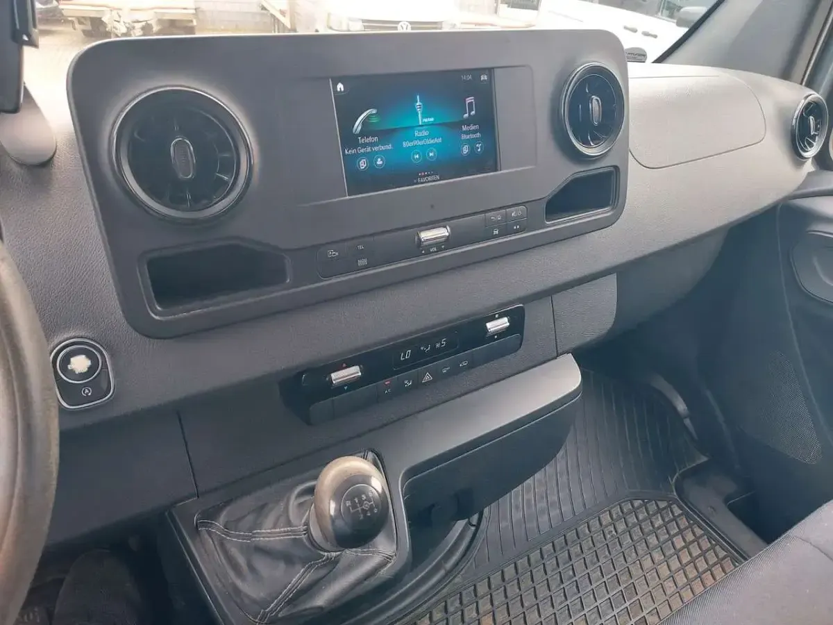 Gebraucht Mercedes Sprinter 143 PS (105 kW) 2020 Grau Van