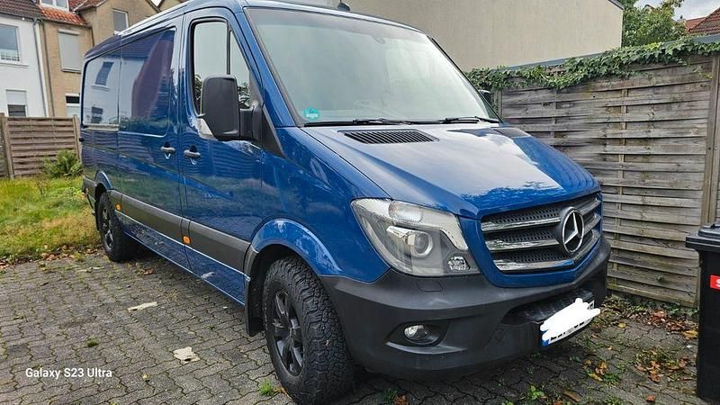 Blau Gebraucht 2017 Mercedes Sprinter Van | 25.000 € - Bild 1/4