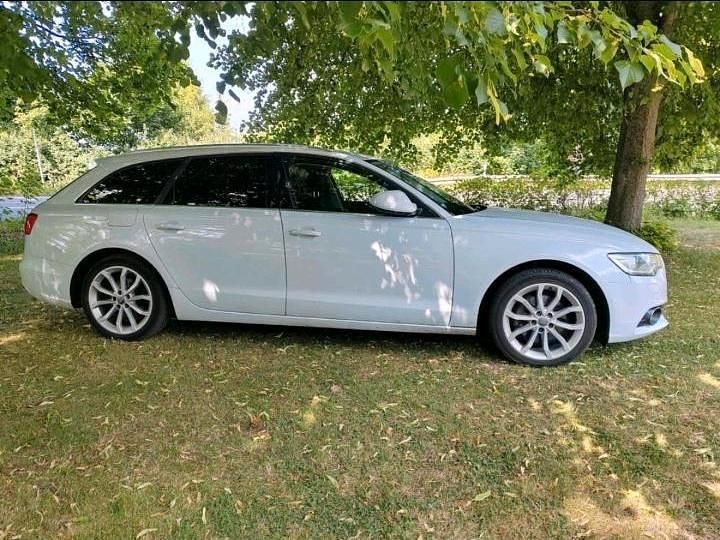 Gebraucht Audi A6 177 PS (130 kW) 2012 Weiß Kombi