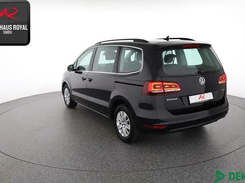 Second-hand VW Sharan 184 CP (135 kW) 2016 Negru Monovolum