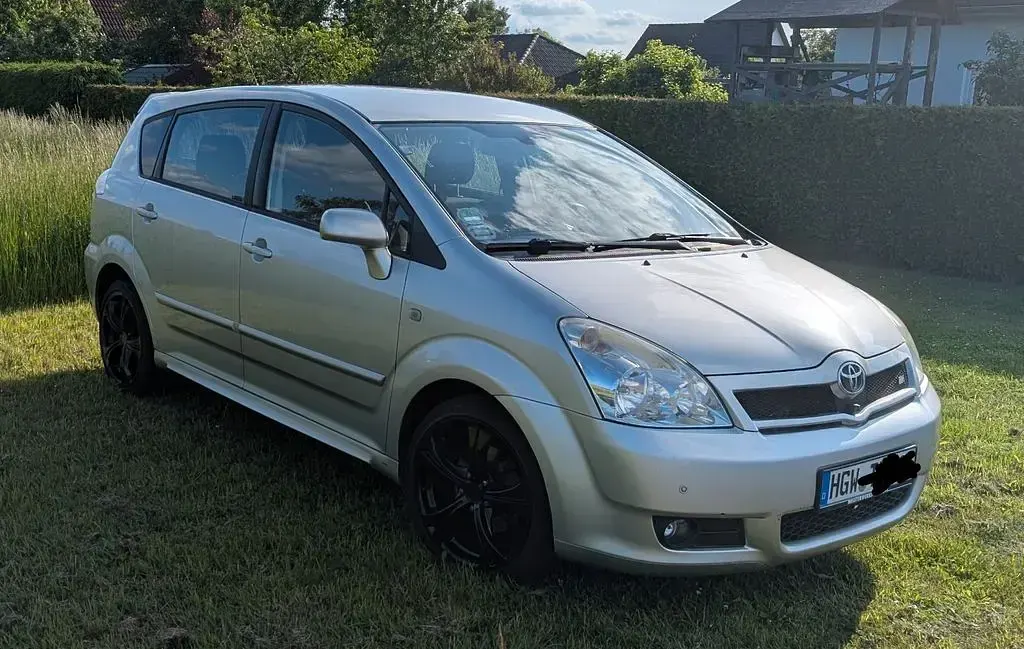 Gebraucht Toyota Corolla Verso Executive 129 PS (94 kW) 2006 Silber Van / Kleinbus