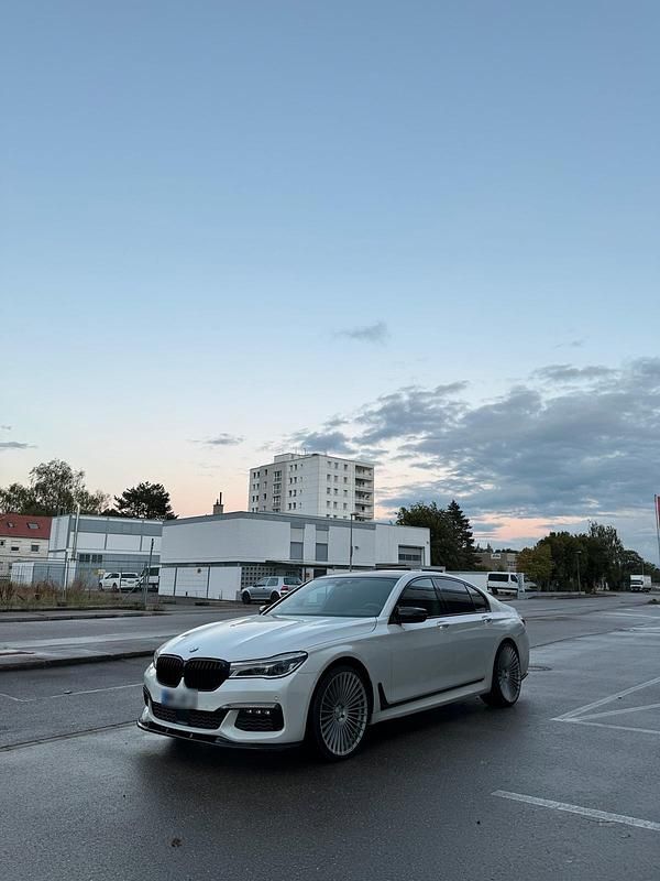 Gebraucht BMW 740 320 PS (235 kW) 2018 Weiß Limousine