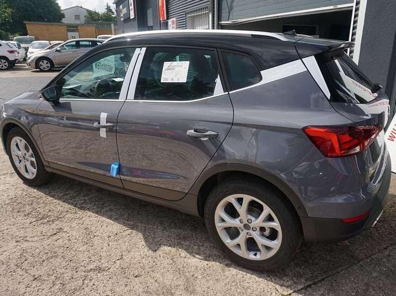 Neu Seat Arona FR 116 PS (85 kW) 2025 Graphengrau SUV