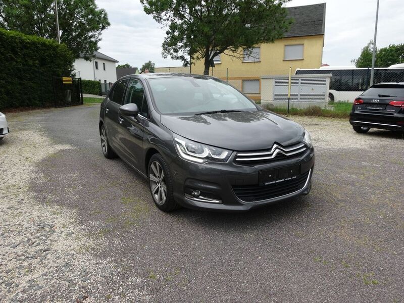 Grau Gebraucht 2016 Citroën C4 Shine Limousine | 9.900 € (Fairer Preis) - Bild 1/4