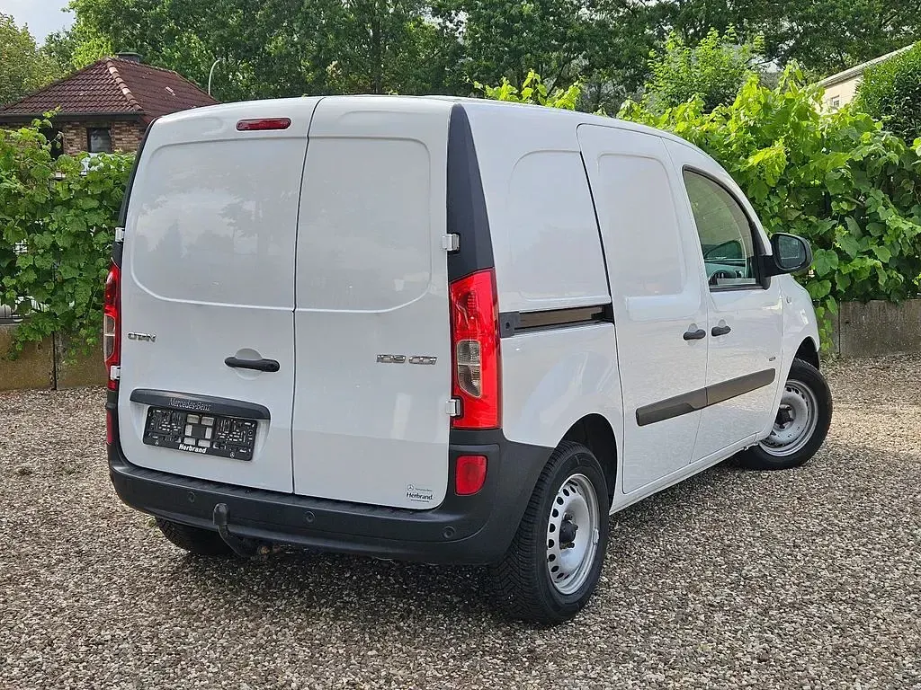 Gebraucht Mercedes Citan 109 90 PS (66 kW) 2017 Weiß Van / Kleinbus