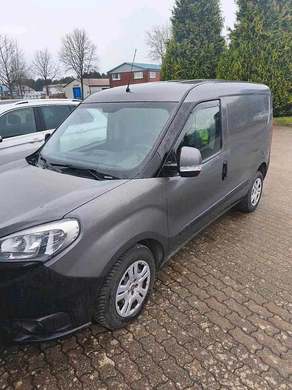 Gebraucht Fiat Doblò 2016 Grau Van / Kleinbus