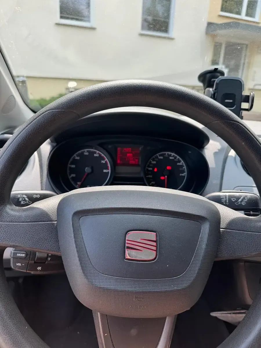 Gebraucht Seat Ibiza 70 PS (51 kW) 2012 Schwarz Kleinwagen
