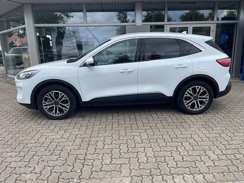 Gebraucht Ford Kuga Titanium 224 PS (164 kW) 2021 Frostweiß SUV